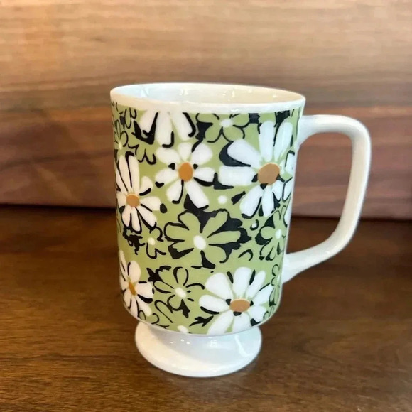 Vintage Footed Pedestal Coffee Mug 8 oz Retro Floral Green & Black JAPAN EUC - Picture 1 of 8